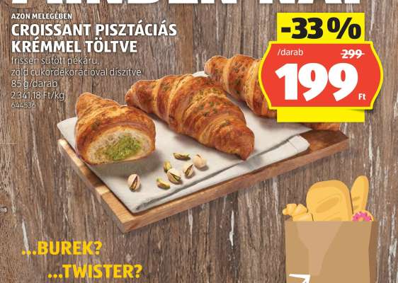 Croissant pisztáciás krémmel töltve